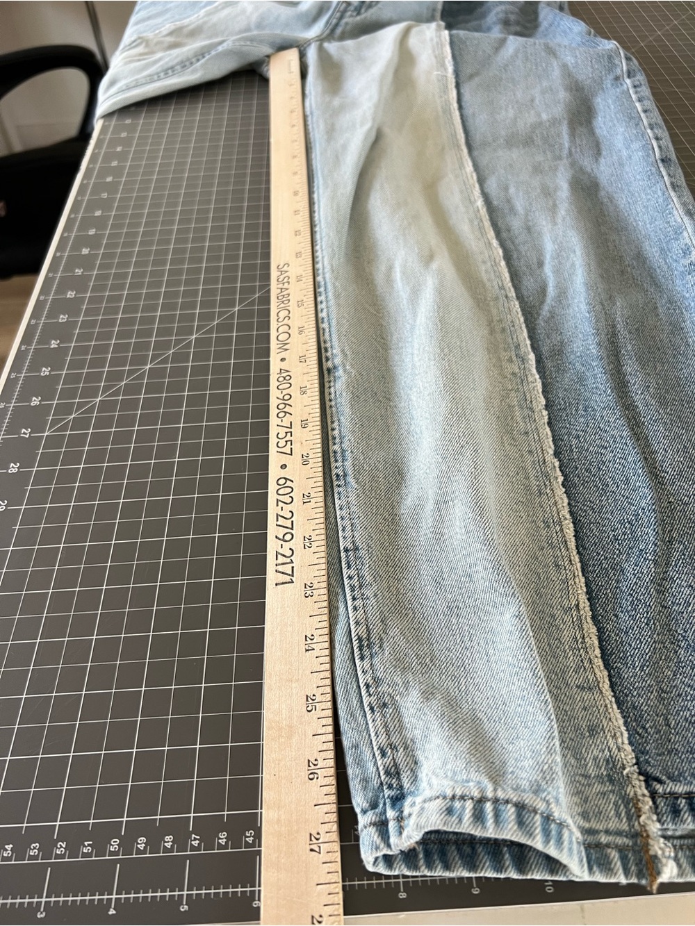 Levi's baggy dad High-Rise Ankle Wide-Leg Jeans - Picture 10 of 11